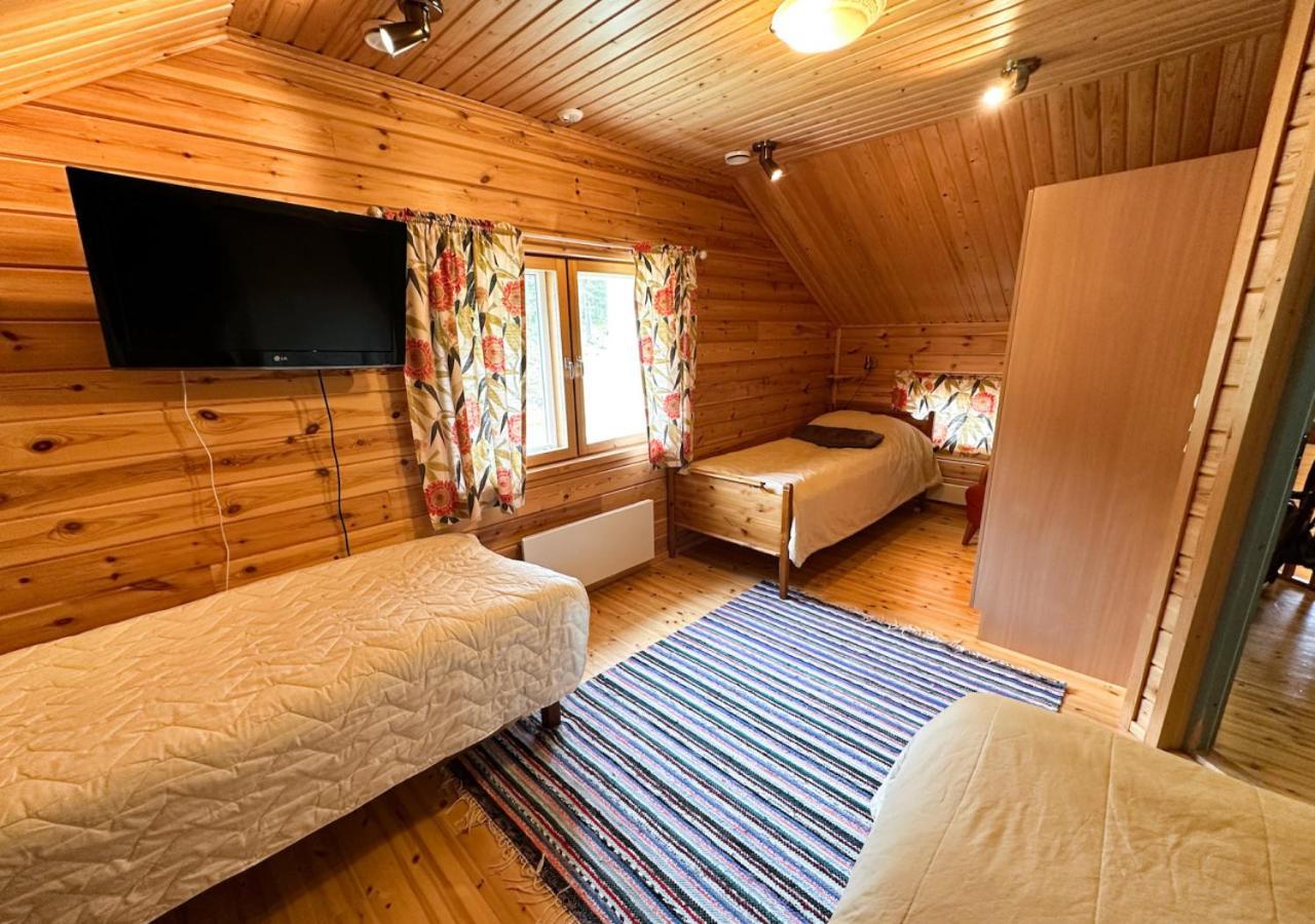Napapiirin Jaervilomat Hotell Luukonniemi Exteriör bild