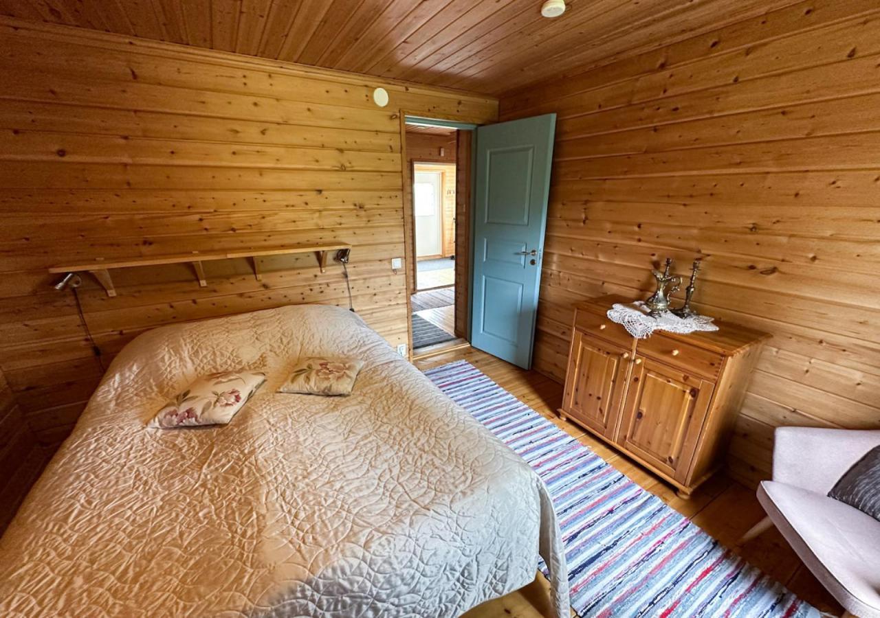 Napapiirin Jaervilomat Hotell Luukonniemi Exteriör bild